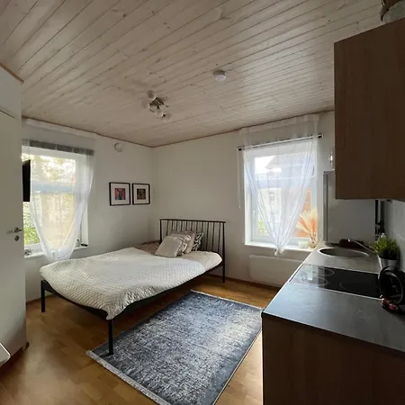 Laura Comfy Kappeli 8-2 Near Airport, Next To The Bus Station 아파트 *