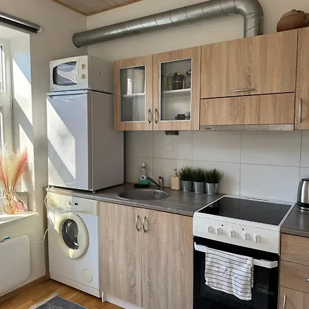 아파트 Laura Comfy Kappeli 8-2 Near Airport, Next To The Bus Station