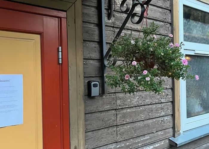 Laura Comfy Kappeli 8-2 Near Airport, Next To The Bus Station Apartment Tallinn