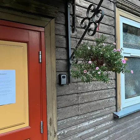 Laura Comfy Kappeli 8-2 Near Airport, Next To The Bus Station Lägenhet Tallinn