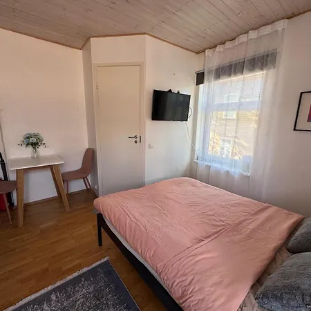 Laura Comfy Kappeli 8-2 Near Airport, Next To The Bus Station Таллин